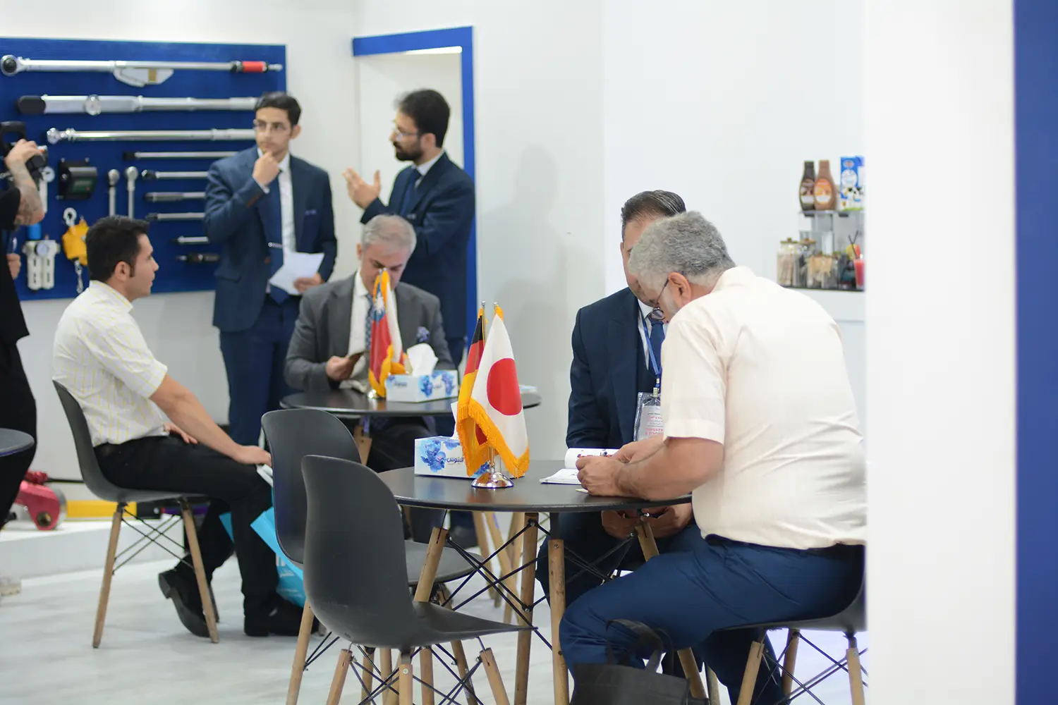 نمایشگاه آفتاب 1403 3